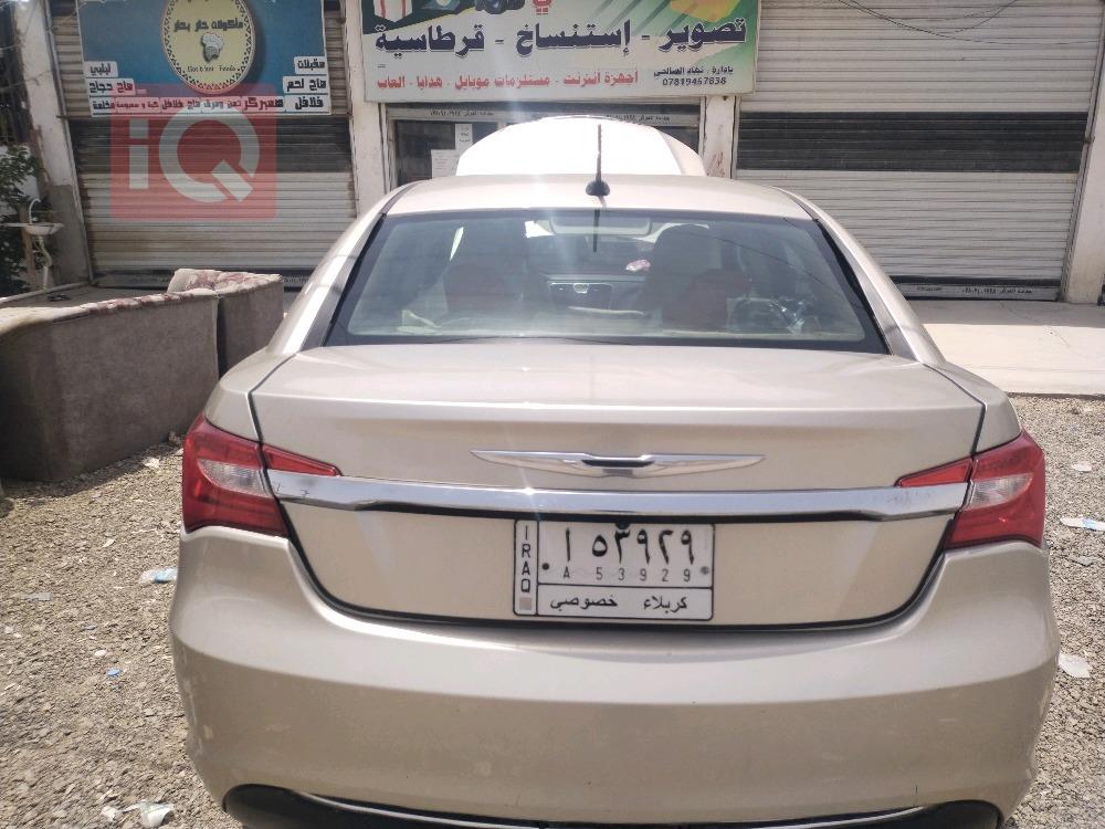 كرايسلر 200